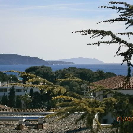 Agreable Studio Avec Cave Et Parking Privatif La Ciotat Exterior foto