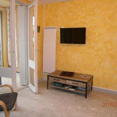 Agreable Studio Avec Cave Et Parking Privatif La Ciotat Exterior foto