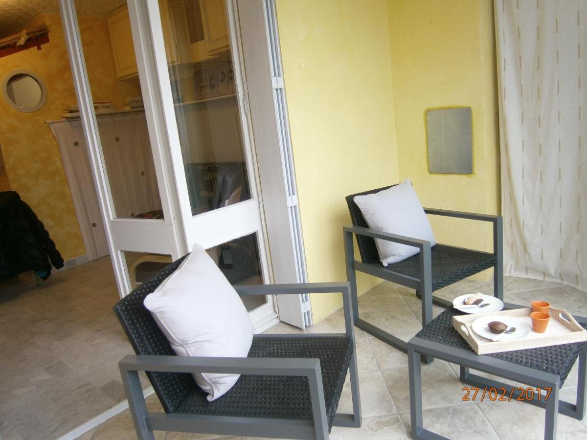 Agreable Studio Avec Cave Et Parking Privatif La Ciotat Exterior foto