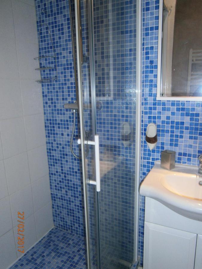 Agreable Studio Avec Cave Et Parking Privatif La Ciotat Exterior foto